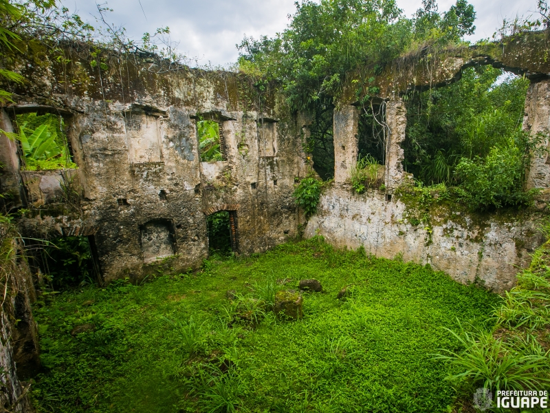 Turismo trilha-das-ruinas-do-itagua